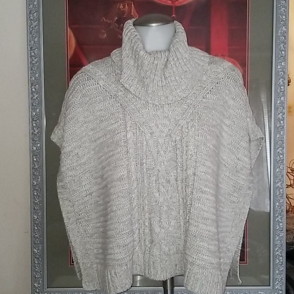 Girls poncho.